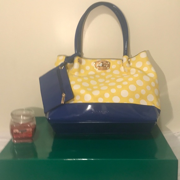 Melie Bianco Purse !! - Picture 3 of 7